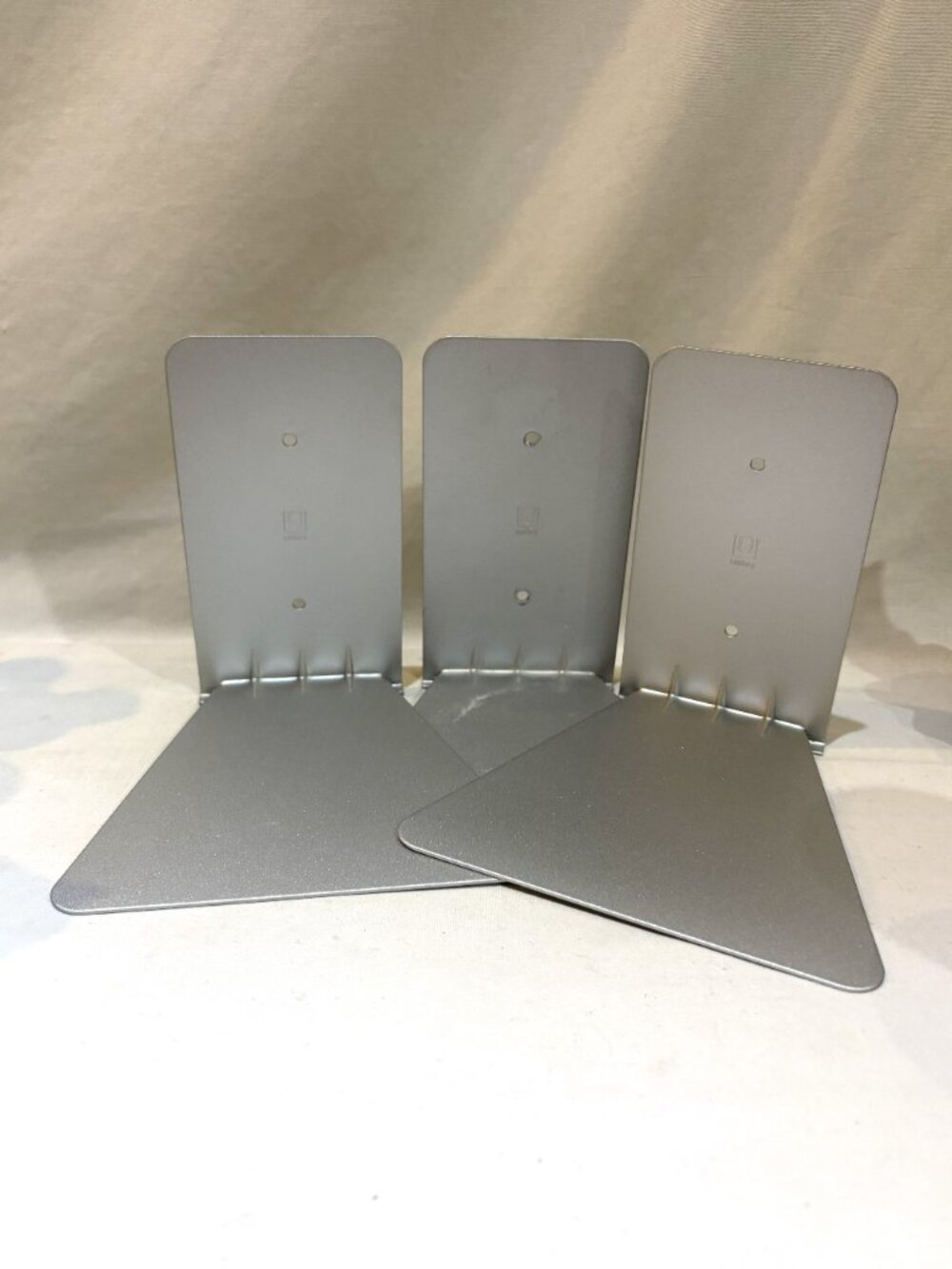 Set of 3 Umbra Conceal Floating Metal Wall Mount Bookshelf Shelves Silver Small